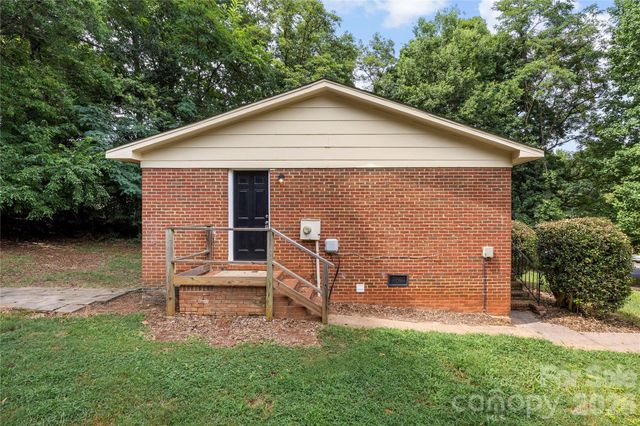 9408 Spruce Pine Place, Charlotte, NC 28210