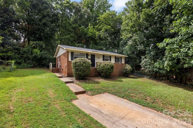9408 Spruce Pine Place, Charlotte, NC 28210