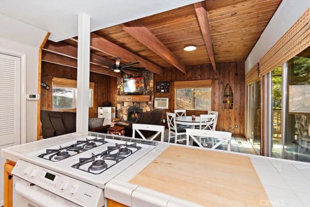 1241 Innsbruck, Lake Arrowhead, CA 92352