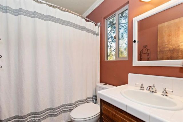 1241 Innsbruck, Lake Arrowhead, CA 92352