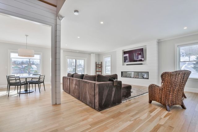 1 Whisper Way, Hopkinton, MA 01748