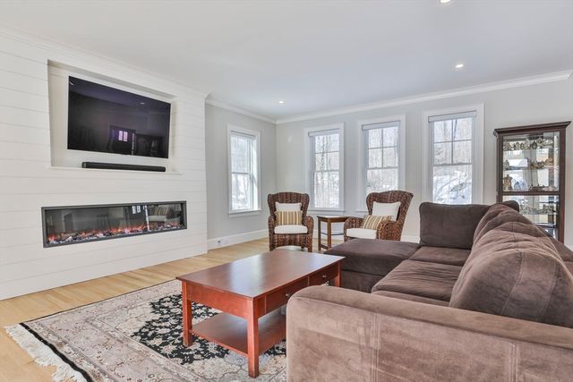 1 Whisper Way, Hopkinton, MA 01748