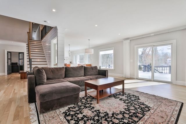 1 Whisper Way, Hopkinton, MA 01748