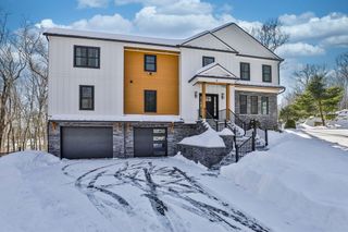 1 Whisper Way, Hopkinton, MA 01748