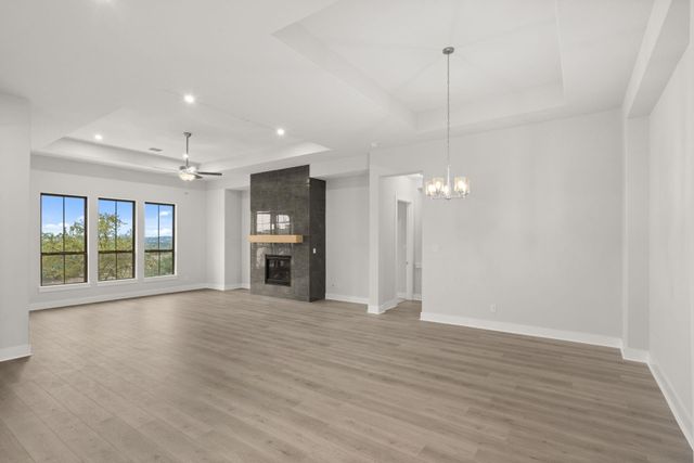 7732 Tessera PKWY, Lago Vista, TX 78645