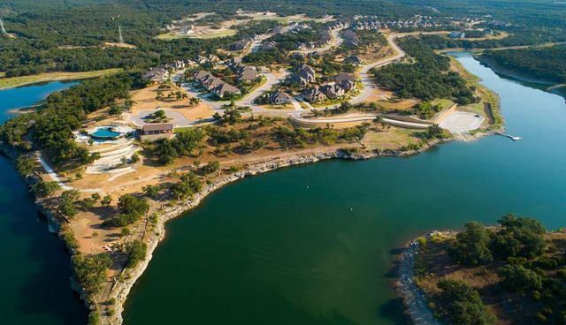 7732 Tessera PKWY, Lago Vista, TX 78645