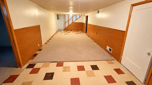 2419 Simmons St, Salina, KS 67401