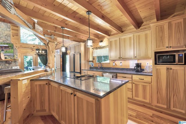 445 BERRINGTON LANE, Springville, AL 35146