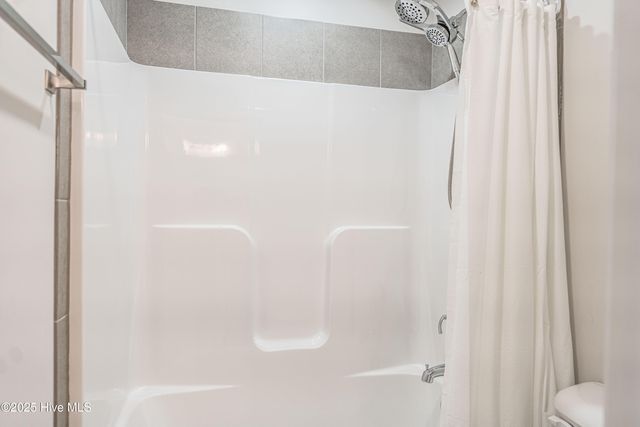 101 Bluegrass Court, Aberdeen, NC 28315