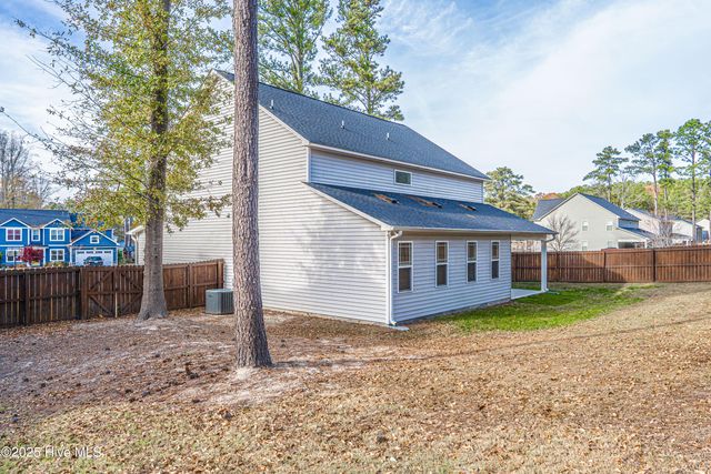 101 Bluegrass Court, Aberdeen, NC 28315