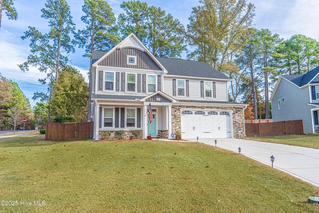 101 Bluegrass Court, Aberdeen, NC 28315