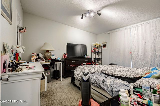 3008 CARREVERO Drive W, Jacksonville, FL 32216