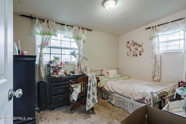 3008 CARREVERO Drive W, Jacksonville, FL 32216