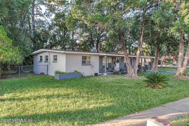 3008 CARREVERO Drive W, Jacksonville, FL 32216