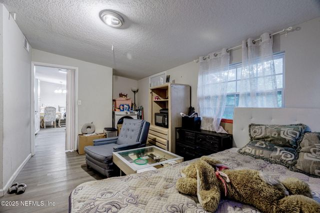 3008 CARREVERO Drive W, Jacksonville, FL 32216