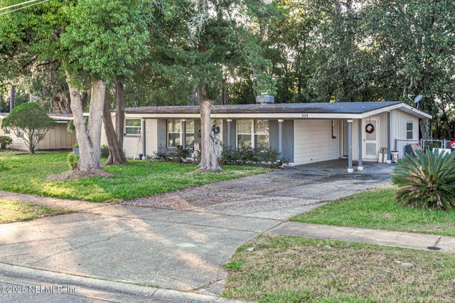 3008 CARREVERO Drive W, Jacksonville, FL 32216