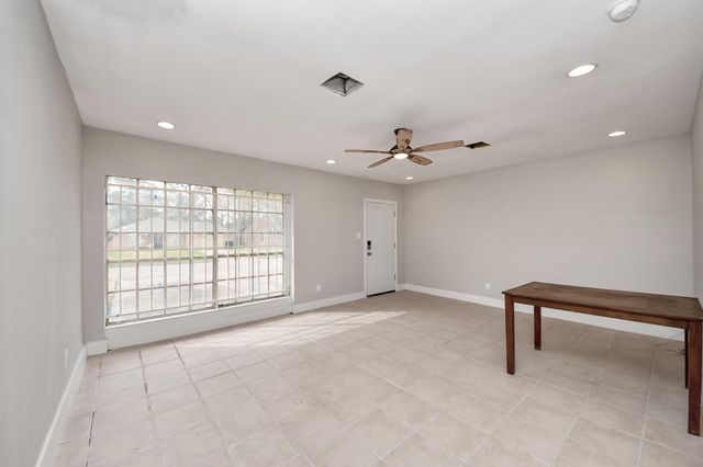 10340 Rebel Road, Houston, TX 77016