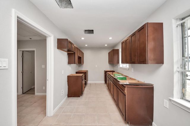 10340 Rebel Road, Houston, TX 77016