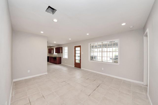 10340 Rebel Road, Houston, TX 77016