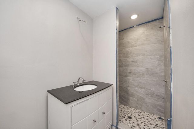 10340 Rebel Road, Houston, TX 77016