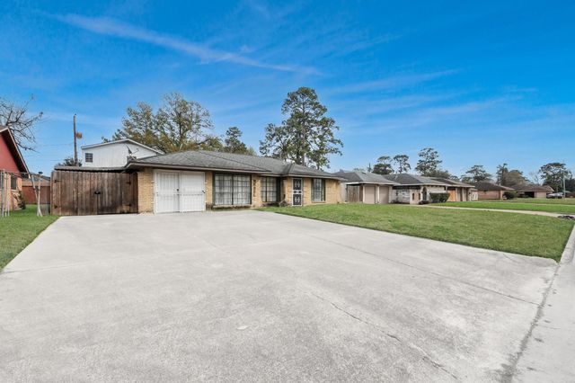 10340 Rebel Road, Houston, TX 77016