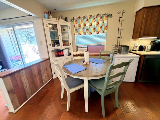 2721 Lucas Drive, Arlington, TX 76015