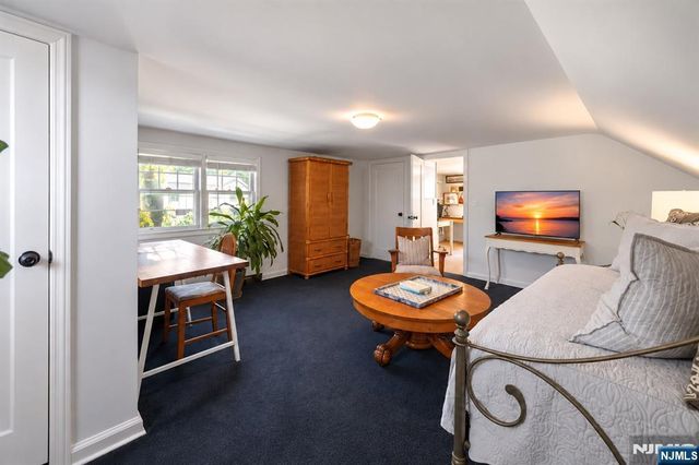 813 Ridgewood Avenue, Oradell, NJ 07649