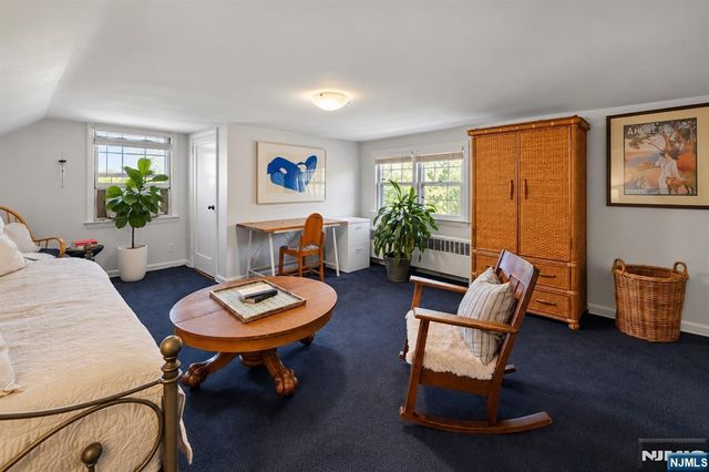 813 Ridgewood Avenue, Oradell, NJ 07649