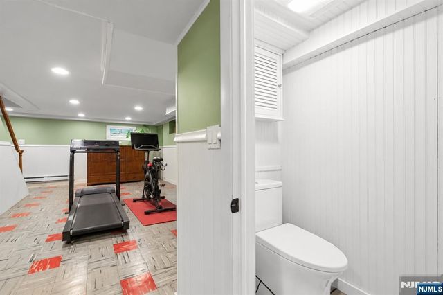 813 Ridgewood Avenue, Oradell, NJ 07649