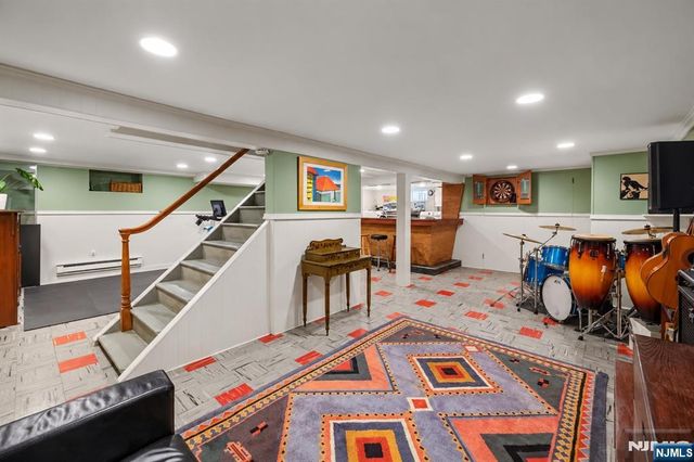 813 Ridgewood Avenue, Oradell, NJ 07649
