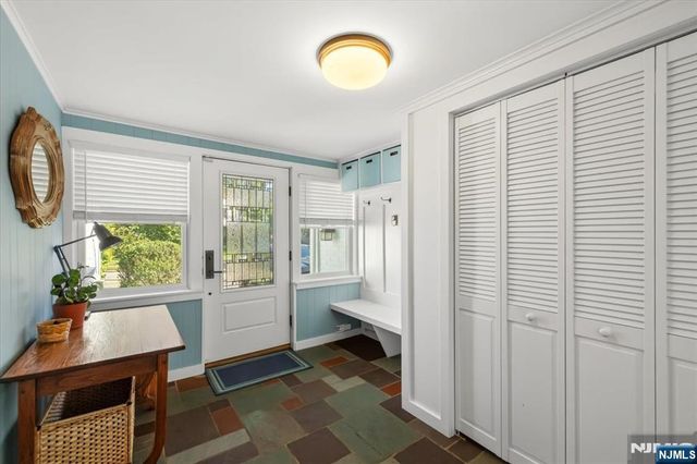 813 Ridgewood Avenue, Oradell, NJ 07649
