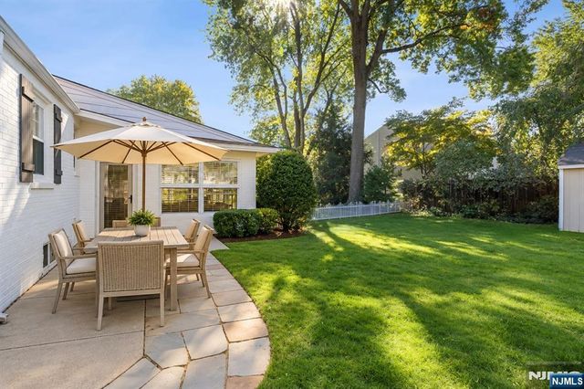 813 Ridgewood Avenue, Oradell, NJ 07649