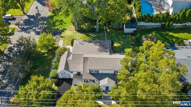 813 Ridgewood Avenue, Oradell, NJ 07649