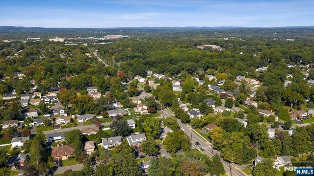 813 Ridgewood Avenue, Oradell, NJ 07649