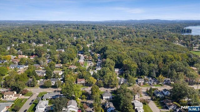 813 Ridgewood Avenue, Oradell, NJ 07649