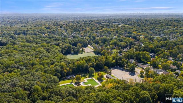 813 Ridgewood Avenue, Oradell, NJ 07649