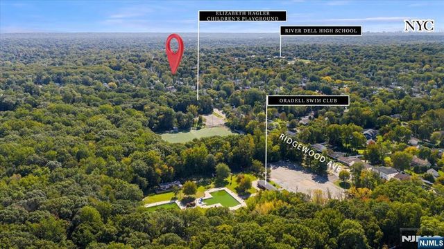 813 Ridgewood Avenue, Oradell, NJ 07649