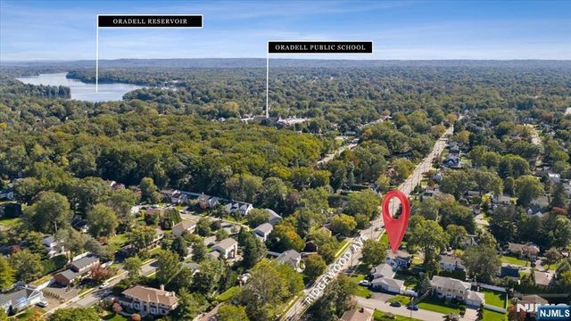 813 Ridgewood Avenue, Oradell, NJ 07649