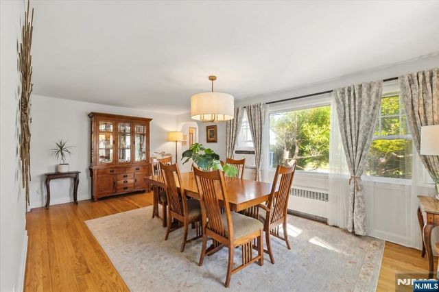 813 Ridgewood Avenue, Oradell, NJ 07649