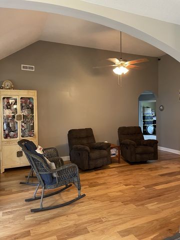 85 Good Hope Cemetery Rd, Oak Grove, KY 42262