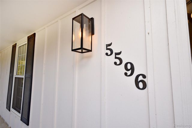 5596 Beauchamp Place, West Bloomfield Charter Township, MI 48322