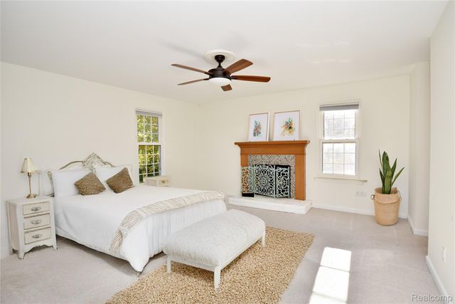 5596 Beauchamp Place, West Bloomfield Charter Township, MI 48322