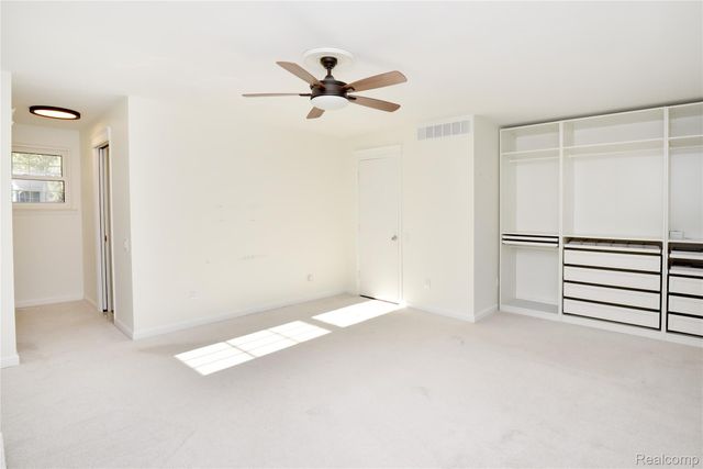 5596 Beauchamp Place, West Bloomfield Charter Township, MI 48322