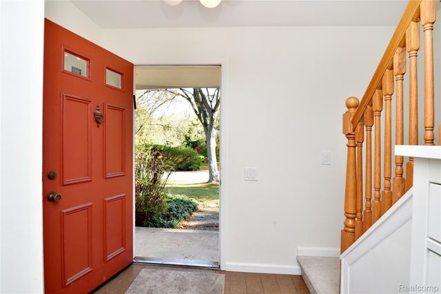 5596 Beauchamp Place, West Bloomfield Charter Township, MI 48322