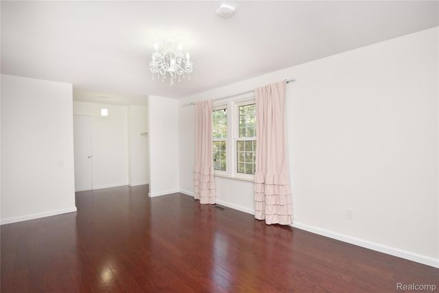 5596 Beauchamp Place, West Bloomfield Charter Township, MI 48322