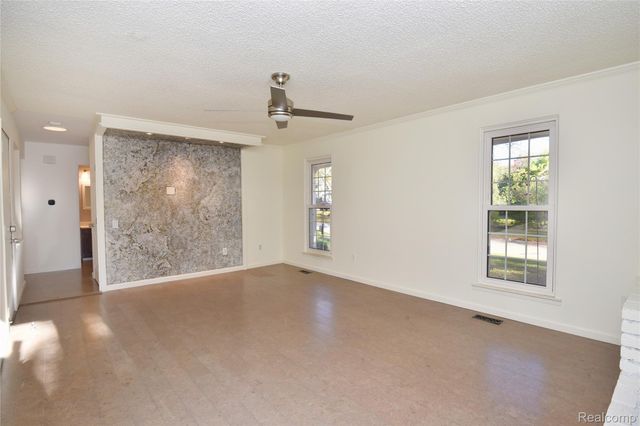 5596 Beauchamp Place, West Bloomfield Charter Township, MI 48322