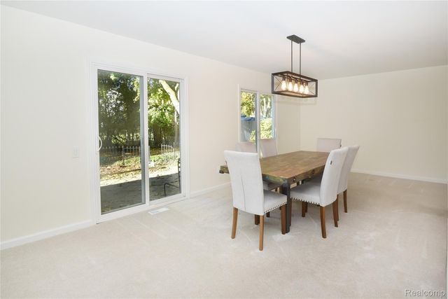 5596 Beauchamp Place, West Bloomfield Charter Township, MI 48322