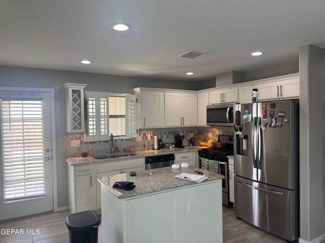 251 WARDOUR CASTLE Place, El Paso, TX 79928