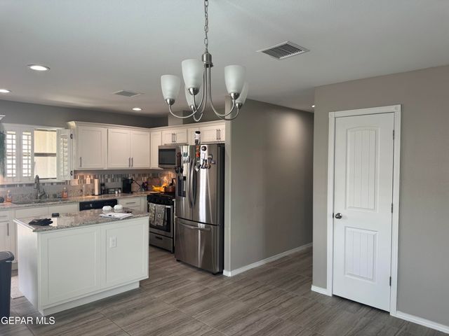 251 WARDOUR CASTLE Place, El Paso, TX 79928