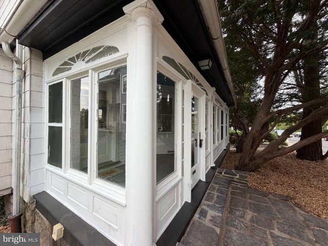 140 E WALNUT ST, Sellersville, PA 18960
